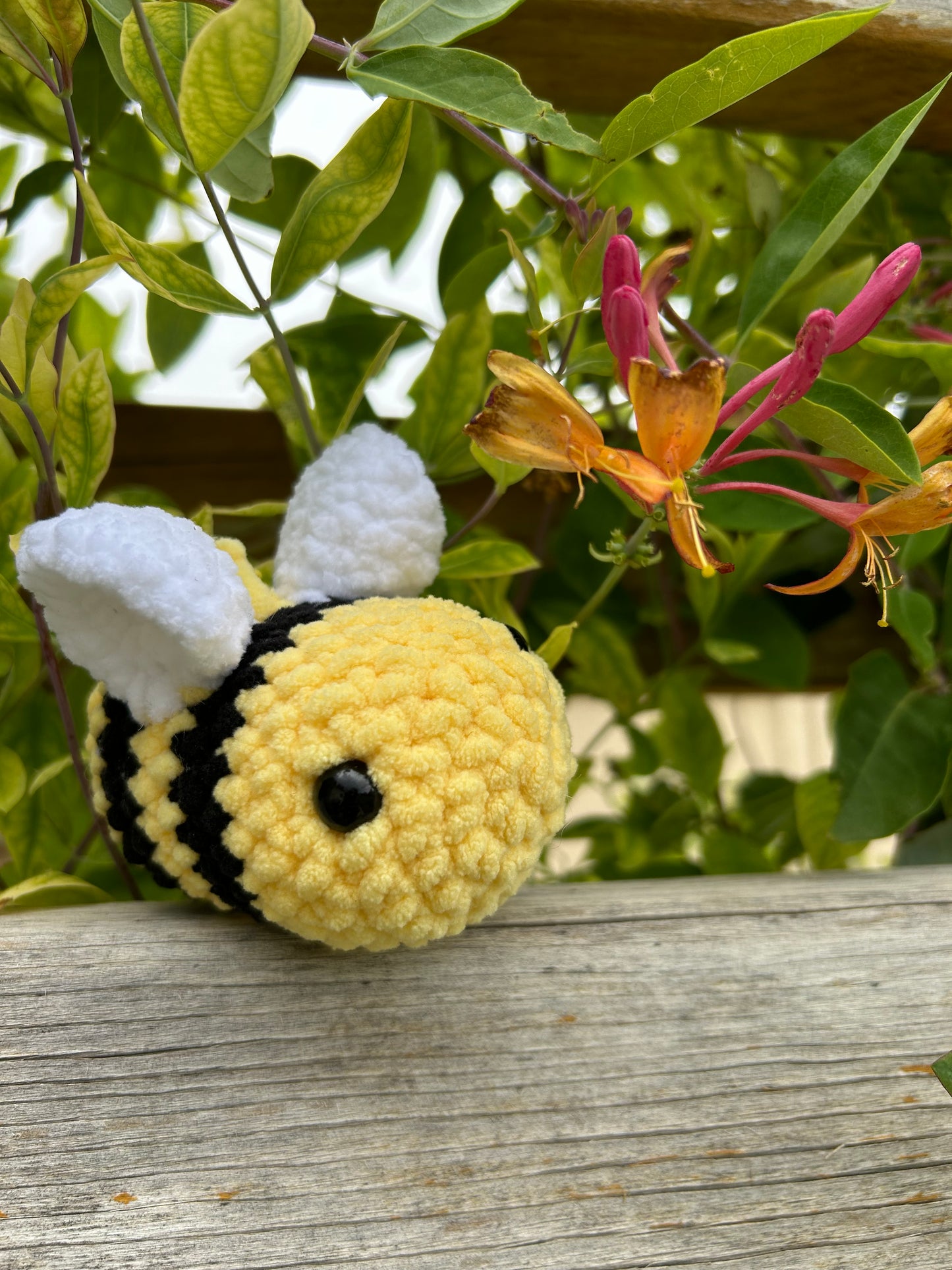 Buzzing Bee Keychain