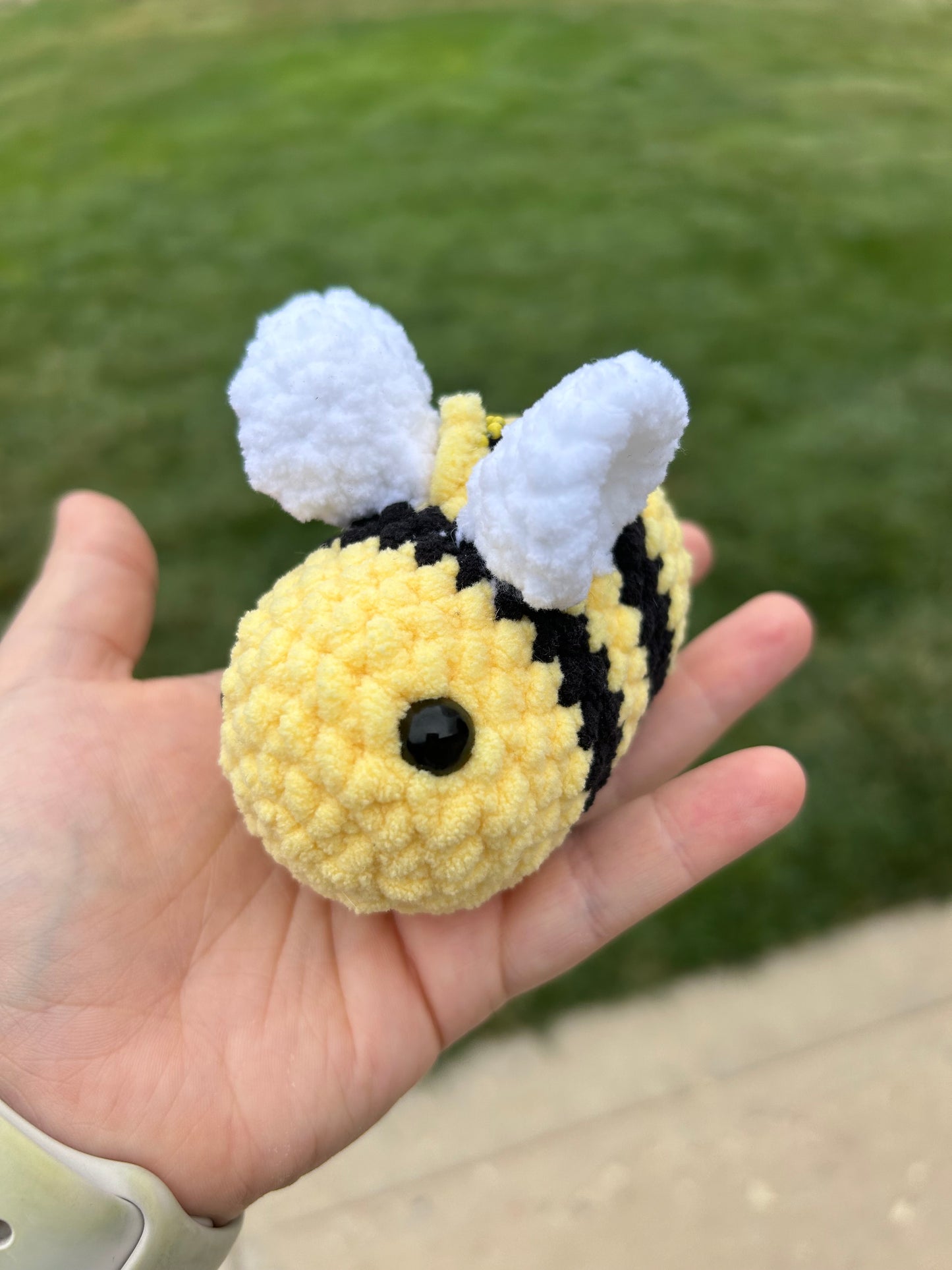 Buzzing Bee Keychain